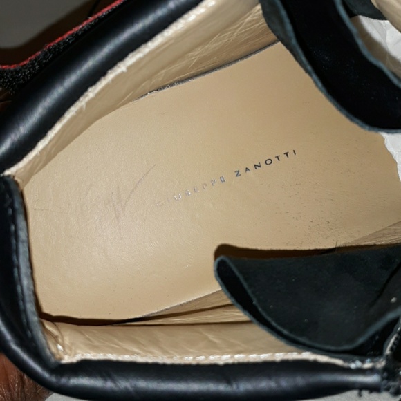 ⛔SOLD⛔ 💯 AUTHENTIC GIUSEPPE SHOES - Picture 6 of 8